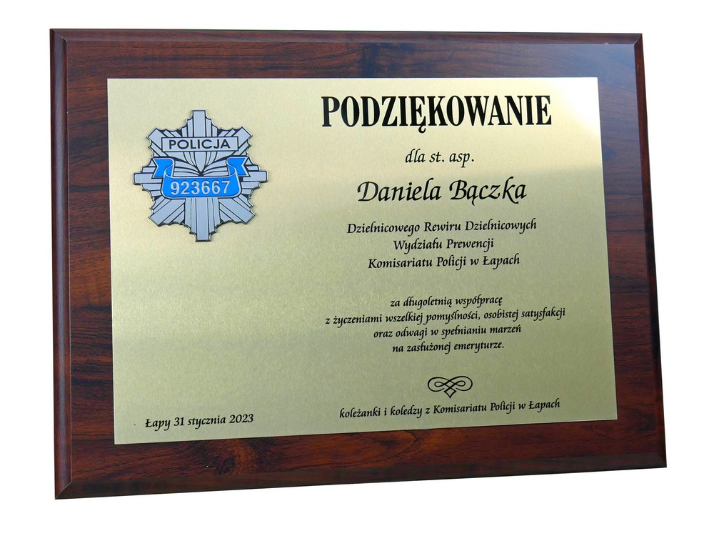 Dyplom dla policjanta policjantki kolorowa odznaka 305 x 230 mm